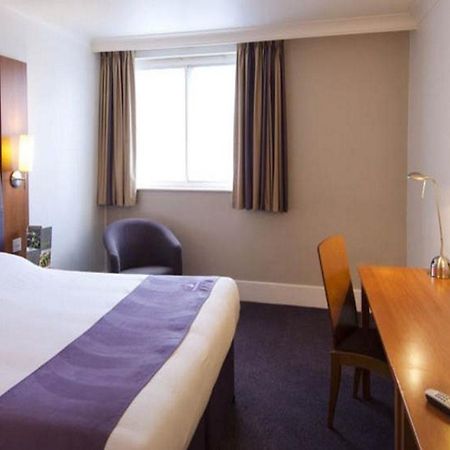 Premier Inn Leek Town Centre Exteriér fotografie