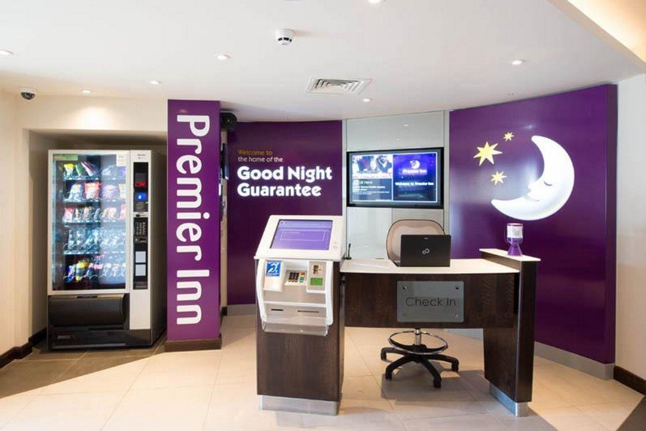 Premier Inn Leek Town Centre Exteriér fotografie